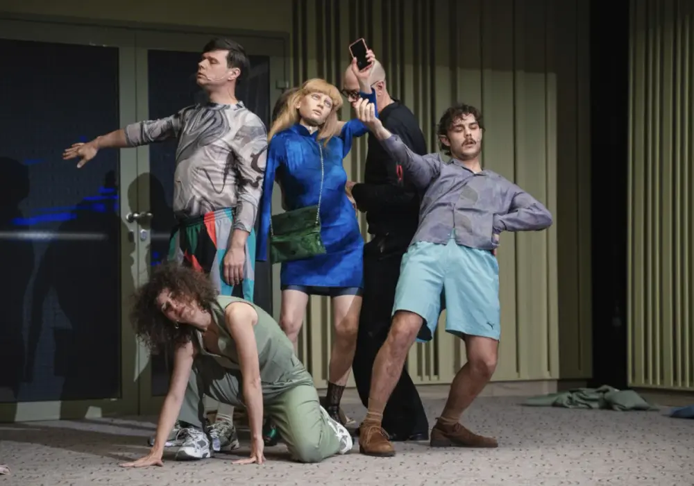 Kontrapunkt w teatrze – jak czytać wielogłosową scenę?