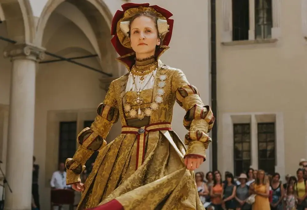 Renesansowe stroje, które zaskoczą twoją wyobraźnię i przeniosą w świat elegancji
