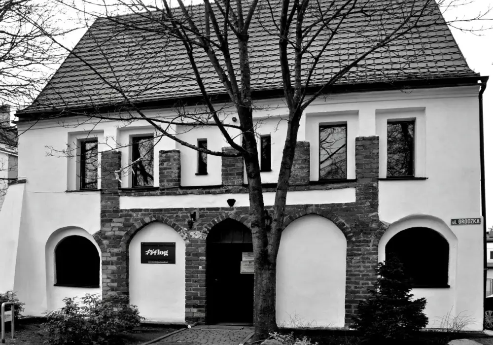 Repertuar Teatru Dialog w Koszalinie: Spektakle i Wydarzenia