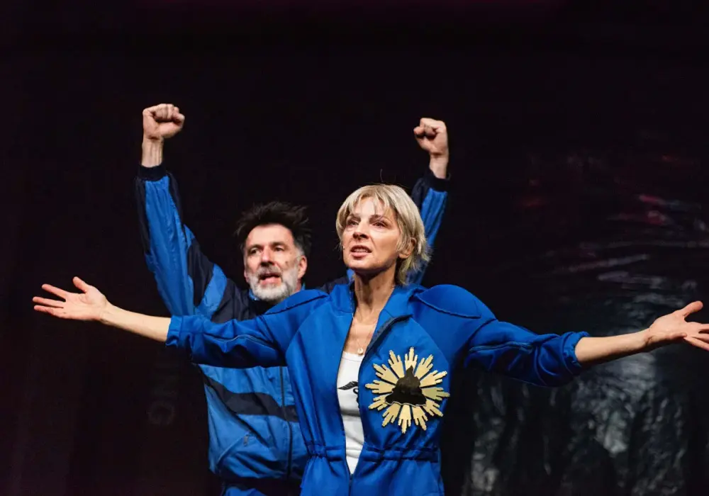 Repertuar Teatru Starego: Aktualne Spektakle i Przedstawienia