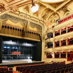 Najlepsze spektakle w Teatrze Słowackiego, które musisz zobaczyć