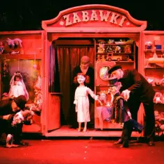 Spektakle teatr online: Odkryj najlepsze przedstawienia w sieci