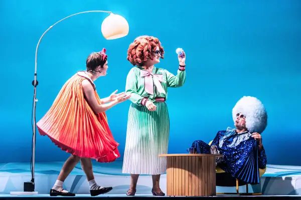 Mortale w teatrze - Co oznacza i jak czytać ten tytuł?
