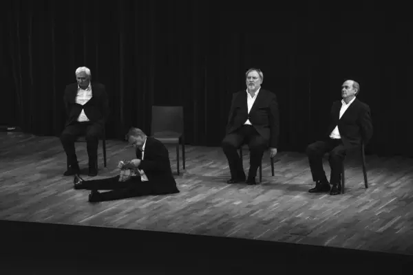 Teatralny kwartet - dlaczego 4 osoby to idealna obsada?